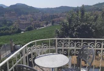 Dimora Palma di Barolo has Balcony rooms