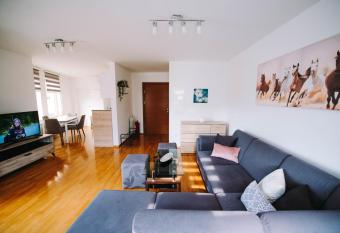 Apartman Oaza has Balcony rooms