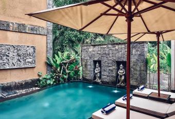 The Compass Rose Ubud has Balcony rooms