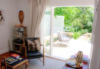The Alchemist Retreat, Private Studio in Carterton has Balcony rooms