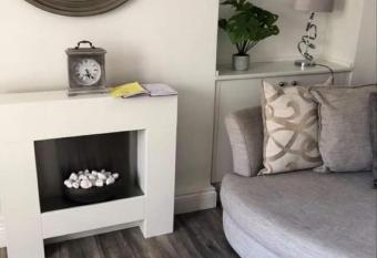 The Avenue allows 18 year olds to book a room