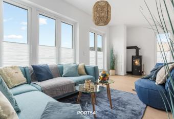 Weltreise allows 18 year olds to book a room