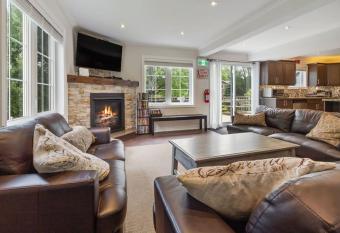 Scandia Lane Retreat 89427 has Balcony rooms