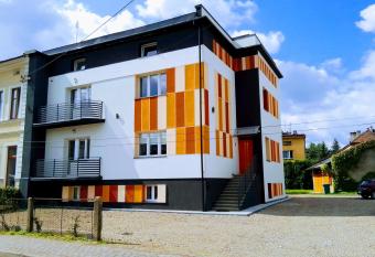 Orange Apartament has Balcony rooms