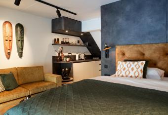 Nomad Water Studio allows 18 year olds to book a room