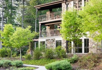 Kanuga Inn and Lodging has Balcony rooms