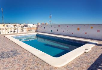 Navgts5p33-1 has Balcony rooms