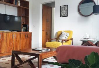 Casa Branca -Great design, unbeatable location- allows 18 year olds to book a room