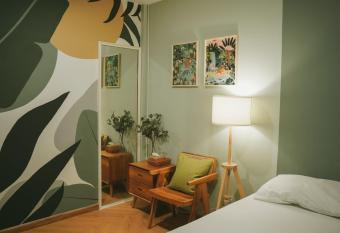                                    allows 18 year olds to book a room