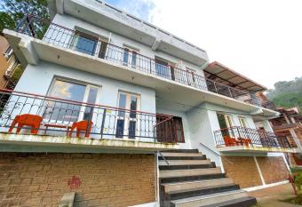 EKO STAY - Blue Aster Villa has Balcony rooms