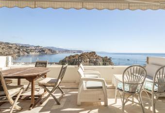 Casa Vista Marina has Balcony rooms