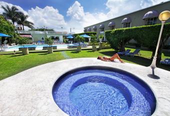 Villablanca Garden Beach Hotel has Balcony rooms