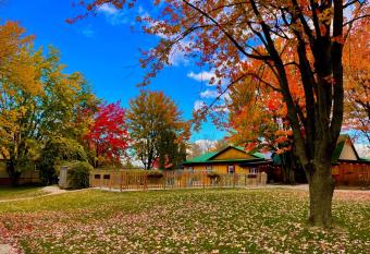 Camping Bomont has Balcony rooms