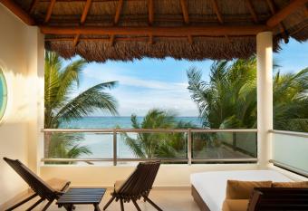 El Dorado Maroma A Spa Resort - All Inclusive has rooms with a private hot tub