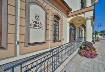 VILLA CUBACH has Balcony rooms