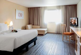 Novotel Monterrey Valle allows 18 year olds to book a room
