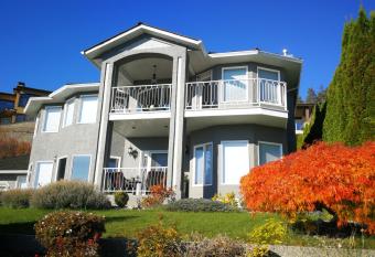 Casa Grande Lakeview Suite has Balcony rooms