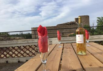 Canet : agr  able maison au calme pour 8 personnes. has Balcony rooms