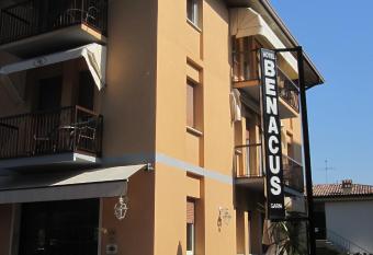 Hotel Benacus allows 18 year olds to book a room