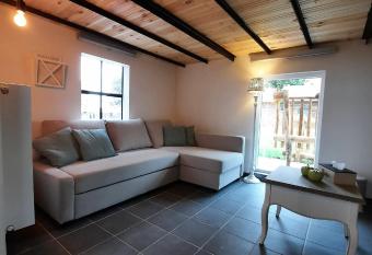 Den Ast has rooms with a private hot tub