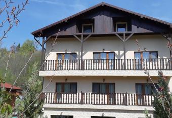 Pensiunea Arido has Balcony rooms