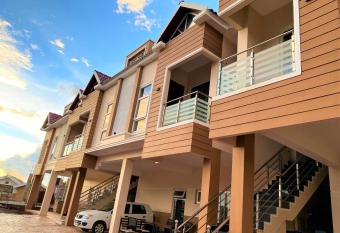 Avalon Stays has Balcony rooms