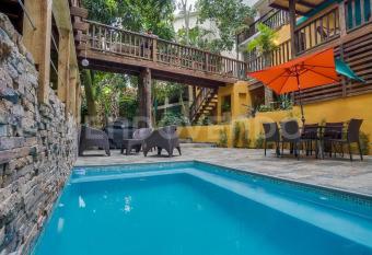 El Yaguacil Aparta Hotel has Balcony rooms