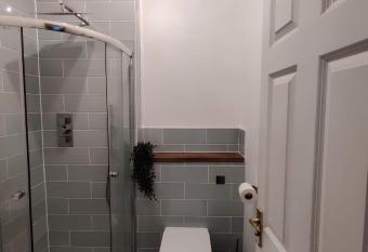 Modern two bedroom, two bathroom flat in Glasgow s West End allows 18 year olds to book a room