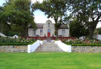 Diamant Estate has Balcony rooms