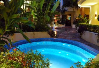 Villas Sacbe Condo Hotel and Beach Club allows 18 year olds to book a room