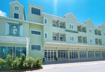 Greenish Ranong Hotel has Balcony rooms