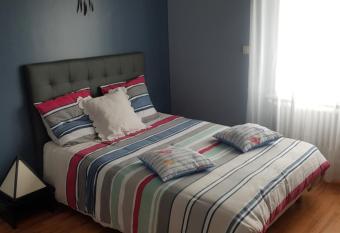 Annick allows 18 year olds to book a room