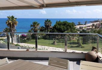   tico-d  plex geniales vistas al mar has Balcony rooms