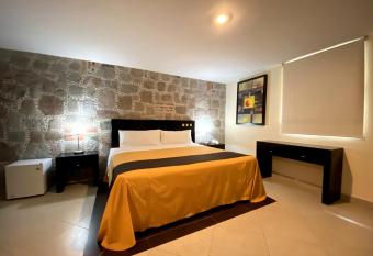 Hotel Escala Puebla Centro allows 18 year olds to book a room