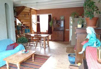 Logies de Zeeuwse Klei, een gezellig jaren 30 huis has Balcony rooms