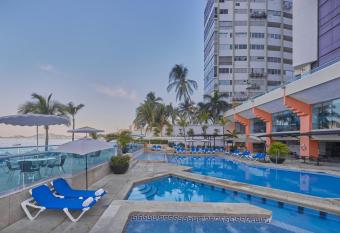 Gamma Acapulco Copacabana allows 18 year olds to book a room