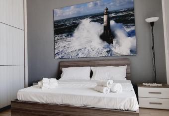 La Pepita has Balcony rooms