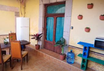 Lele y Panchito en el Centro has Balcony rooms