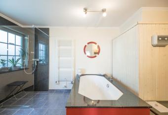 Ontje has Balcony rooms