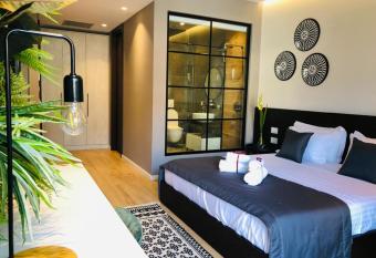 Retreat Apartments allows 18 year olds to book a room