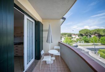 Villa Ines Bilocale 2 has Balcony rooms