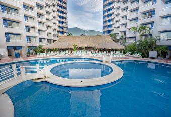 Playa Suites Acapulco allows 18 year olds to book a room