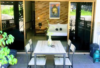 Number SIX house for up to 5 guests with 2 bedrooms has Balcony rooms