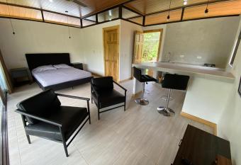 Pacheco Tours Rainforest Cabins has Balcony rooms