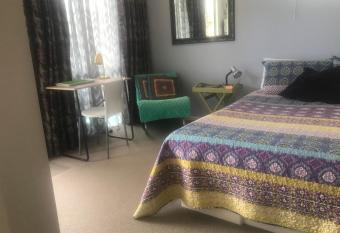 Cosy Caversham Retreat allows 18 year olds to book a room