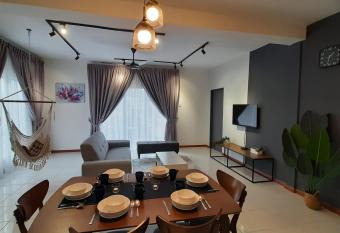 V Cozy Homestays has Balcony rooms