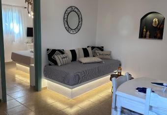 Villa Sertis Santorini has rooms with a private hot tub