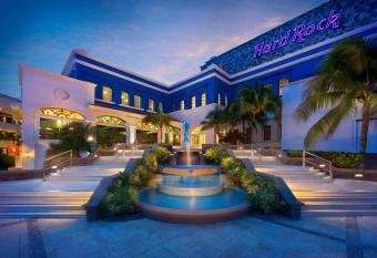 Hard Rock Hotel Riviera Maya- Heaven Section (Adults Only) All Inclusive has rooms with a private hot tub