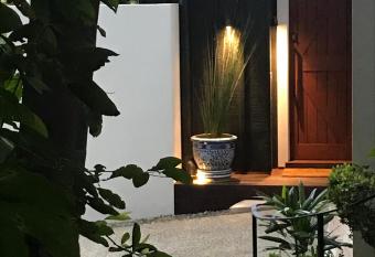 Pengelly s Guest House has Balcony rooms