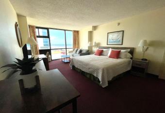 Oceanside Inn Studios allows 18 year olds to book a room